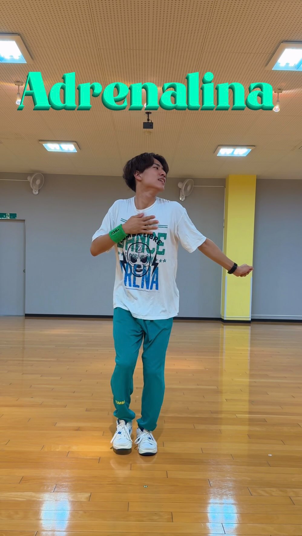 お盆休み楽しんでますか？？
リクエストにお答えしてプログラムで使っている曲の動画を撮ってみました！

🎵Abrenalina
💃鈴木
🧠@rachel.phan_dng

#zumba 
#zu