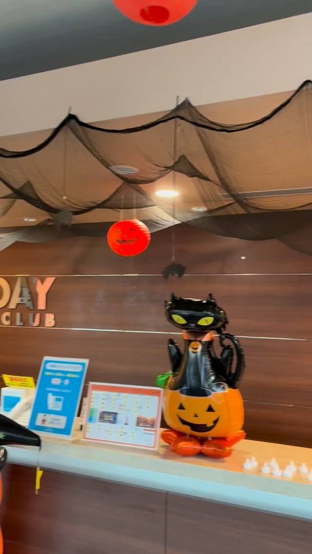 💀👻👻ホリデイホラーナイト👻👻💀

９月２１日（月）19時半〜
館内もすっかりハロウィン仕様になりました🎃
今月の２１日にあるホリデイホラーナイト💀
60分の制限時間内に
頭を使って謎